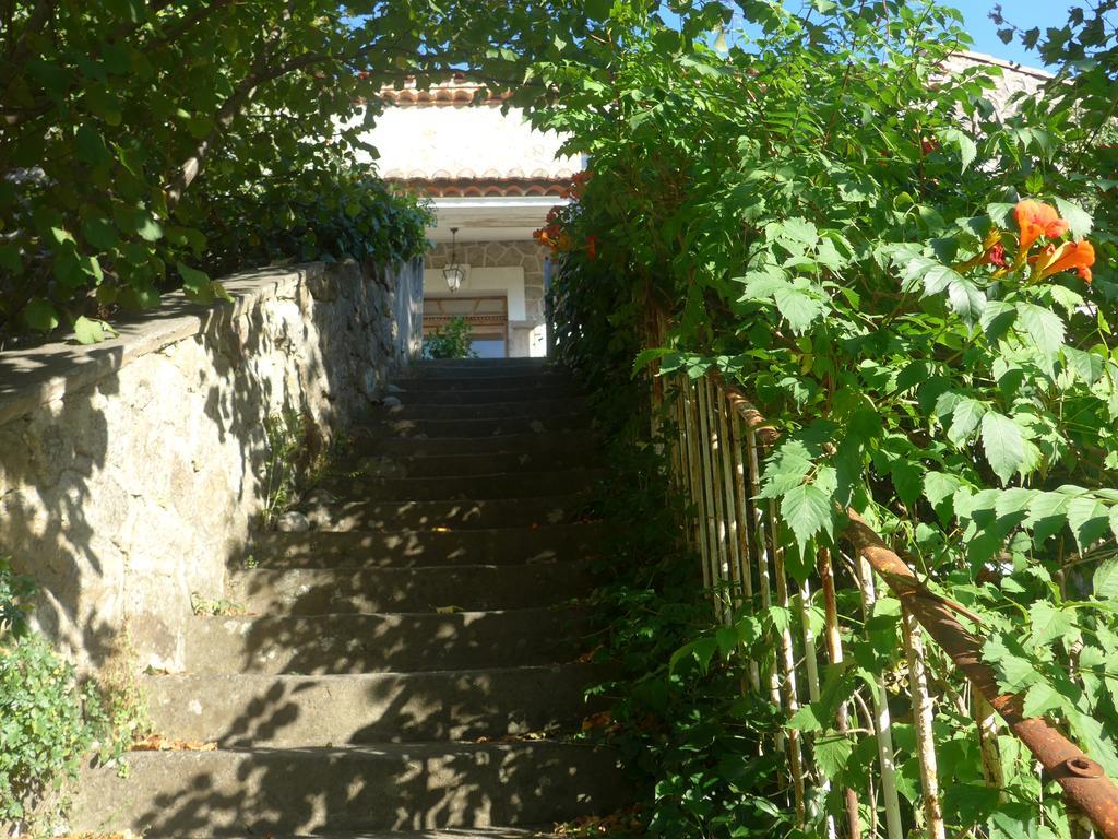 La Colline Bleue Bed & Breakfast Banne Екстериор снимка